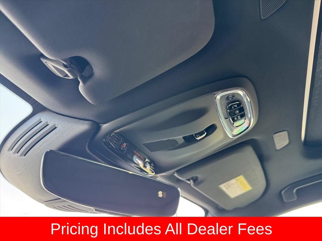 Used 2021 Volvo XC60 T5 Momentum w/ Protection Package Premier FWD image 26