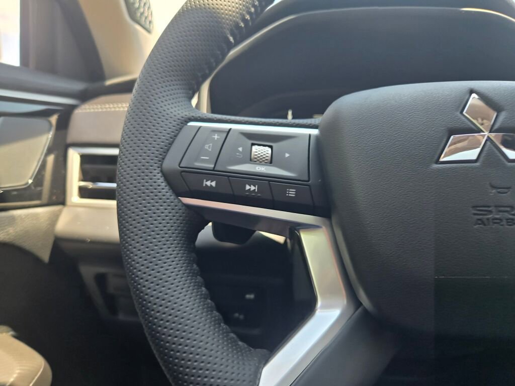 New 2026 Mitsubishi Outlander SE AWD/4WD image 28