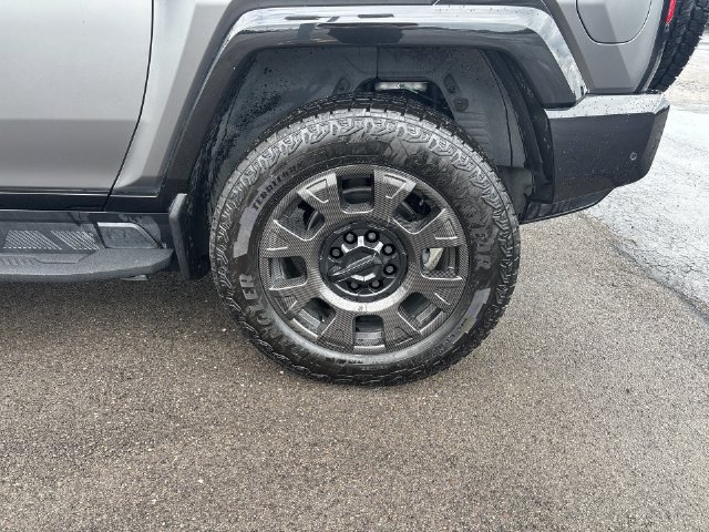 Certified 2026 GMC Hummer EV 3X w/ Carbon Fiber Edition Package AWD/4WD image 15