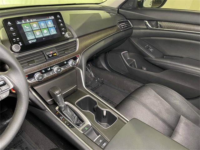 Used 2020 Honda Accord EX image 31
