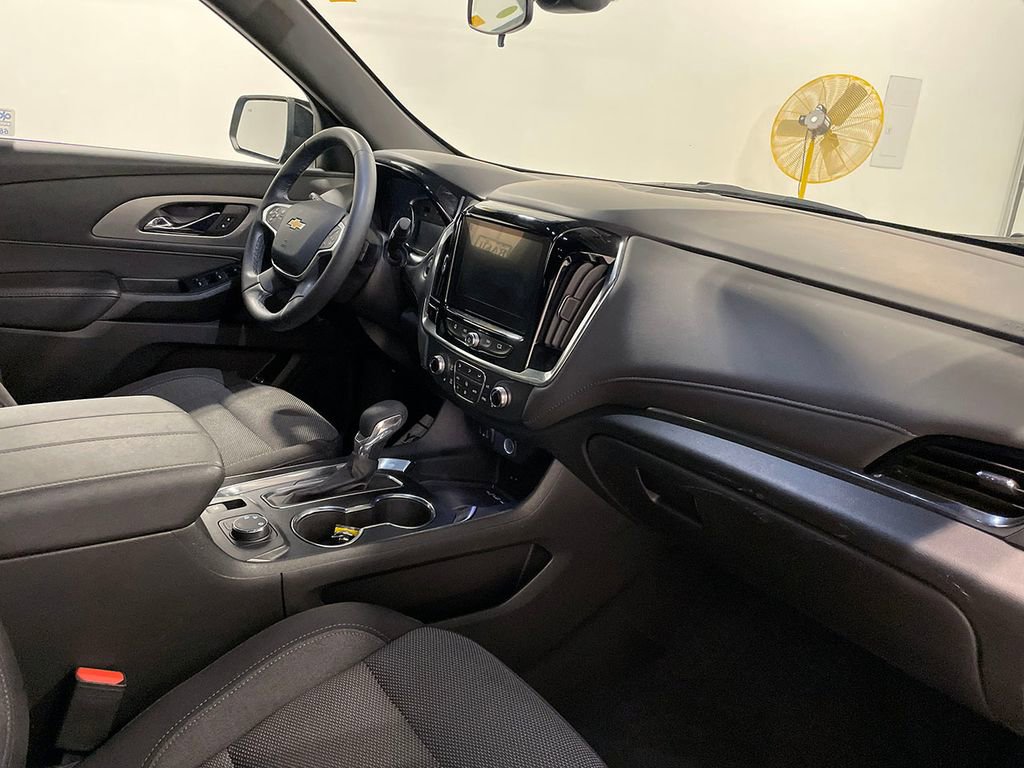 Used 2023 Chevrolet Traverse LT image 37