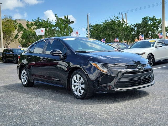Used 2024 Toyota Corolla LE image 25