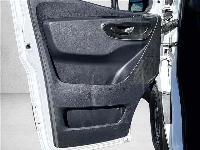 Used 2020 Mercedes-Benz Sprinter 2500 image 18