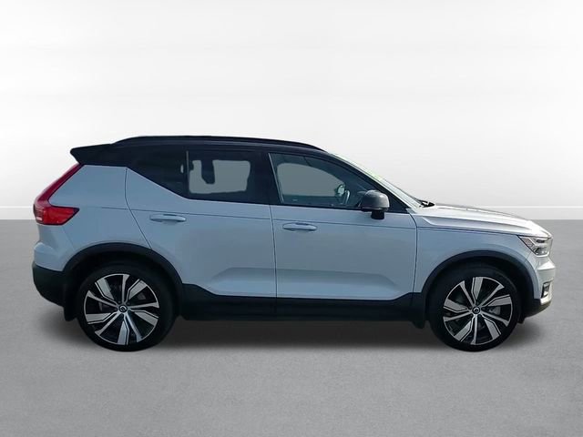 Used 2021 Volvo XC40 P8 Recharge w/ Advanced Package image 4