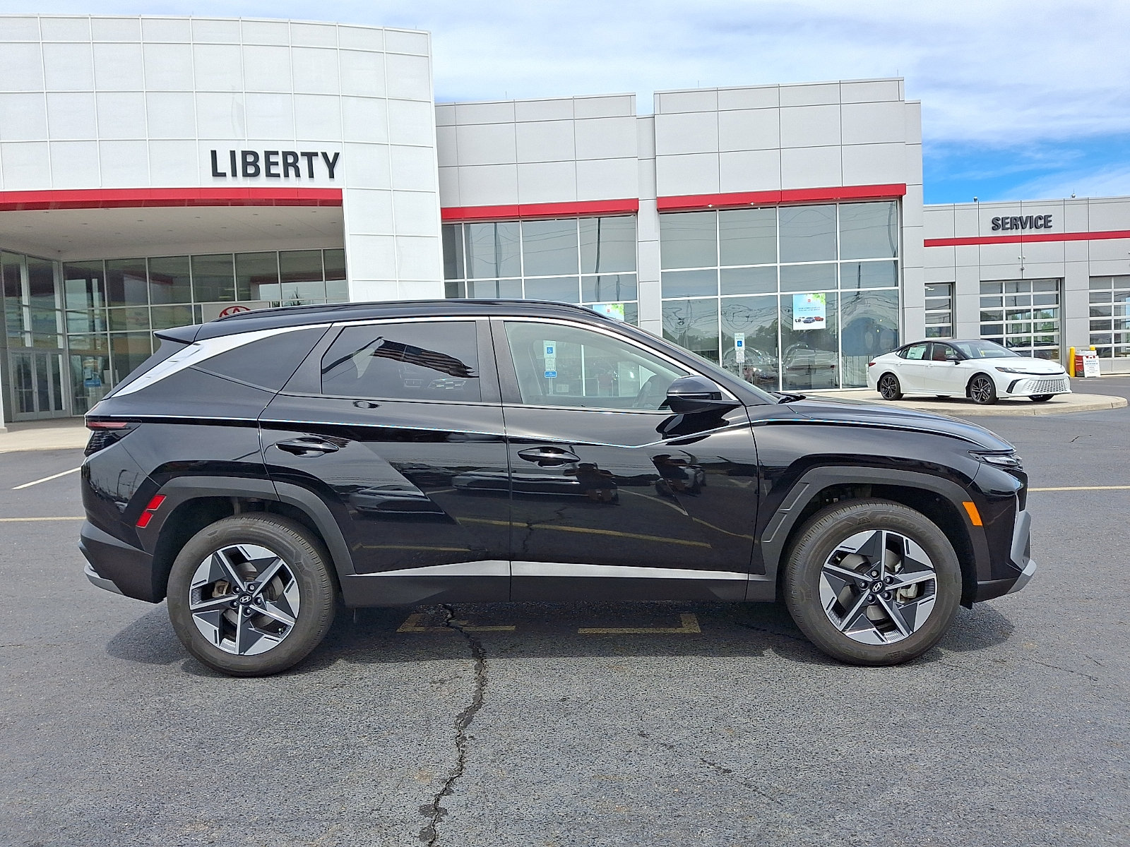 Used 2025 Hyundai Tucson SEL AWD/4WD image 7