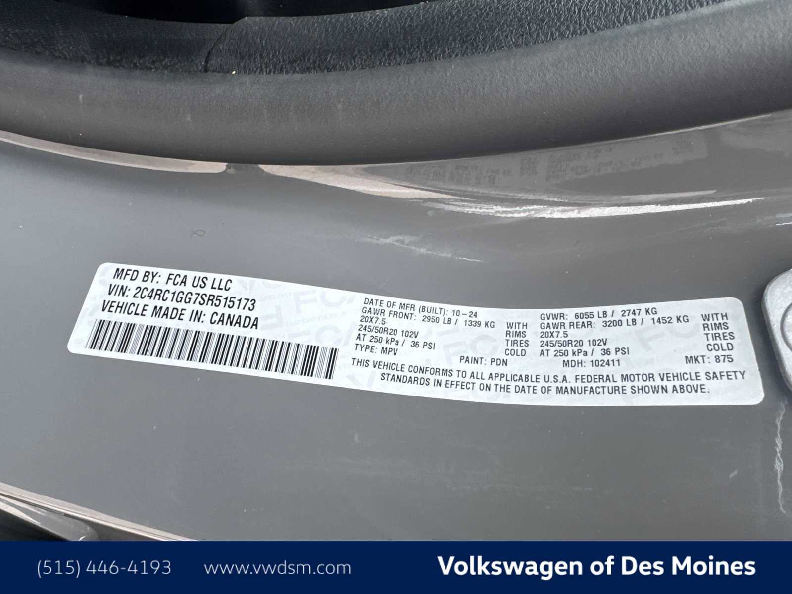 Used 2025 Chrysler Pacifica Limited image 16