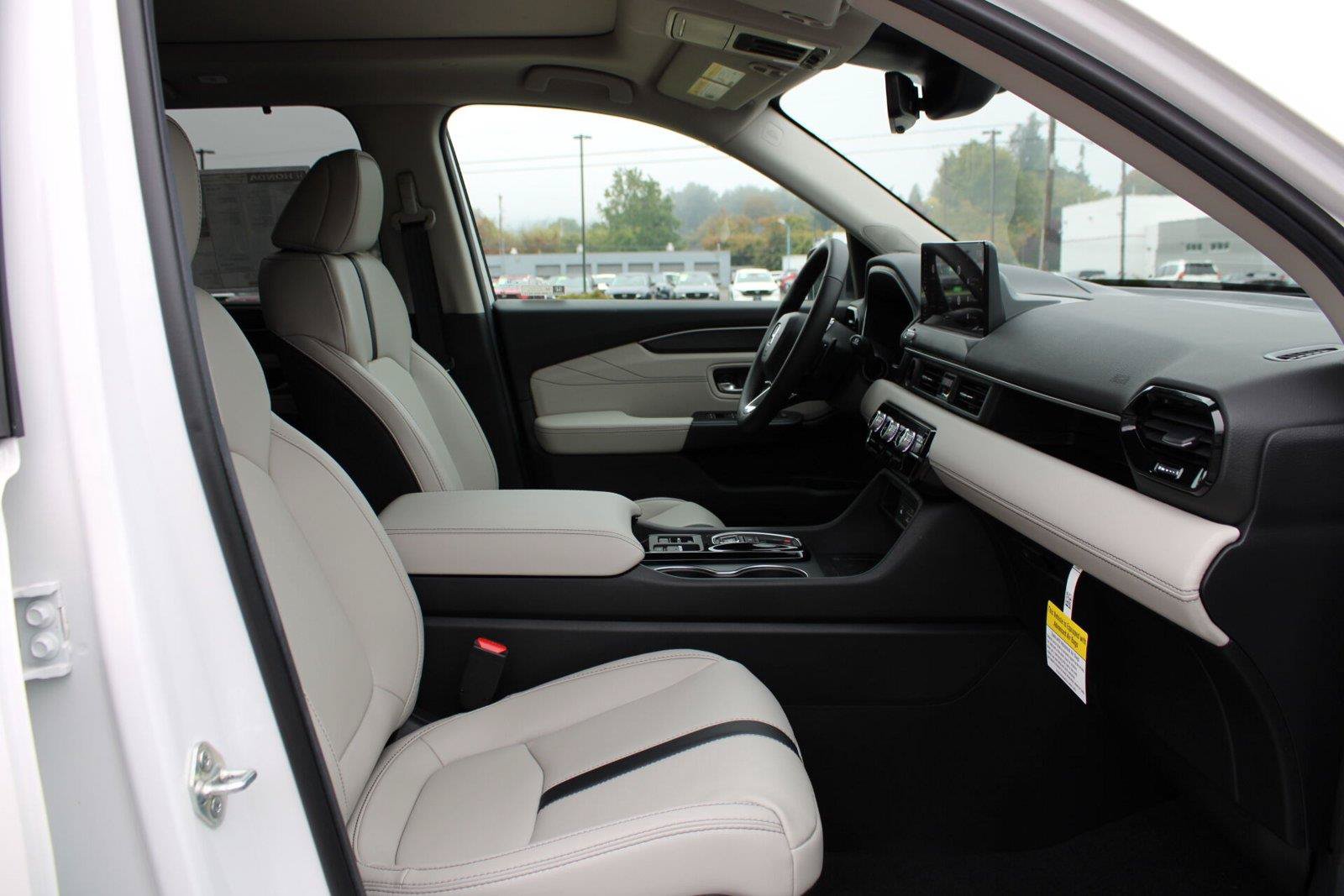 New 2026 Honda Pilot Touring image 10