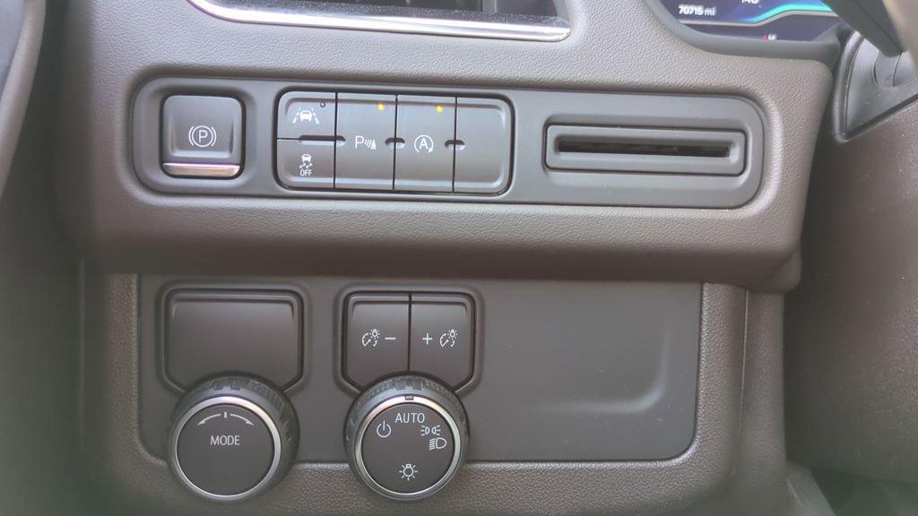 Used 2023 Chevrolet Tahoe LT image 24