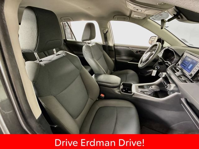 Used 2022 Toyota RAV4 LE FWD image 23