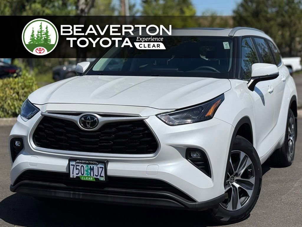 Used 2023 Toyota Highlander XLE