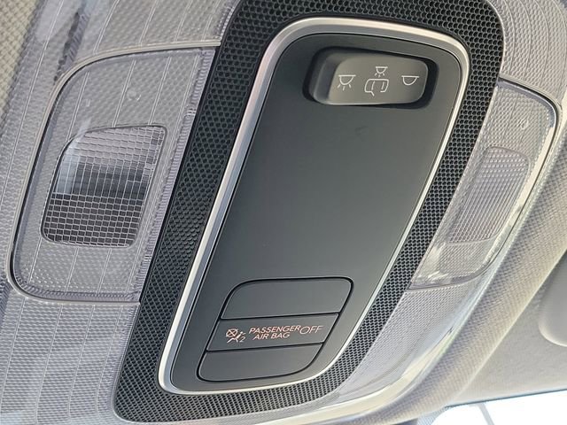 Certified 2025 Hyundai Elantra SE image 17