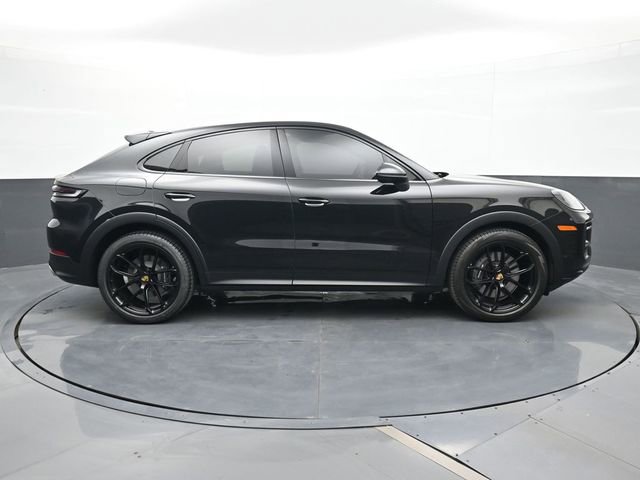 Certified 2024 Porsche Cayenne Coupe AWD/4WD image 24