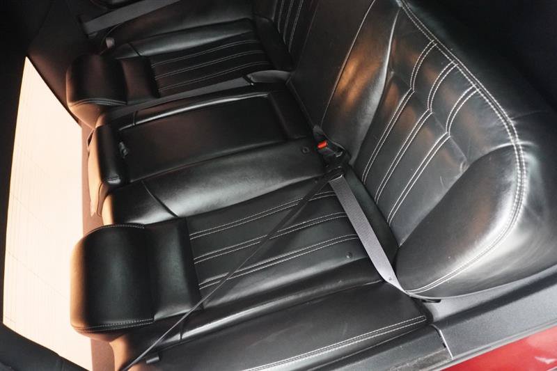 Used 2019 Chrysler 300 S RWD image 8