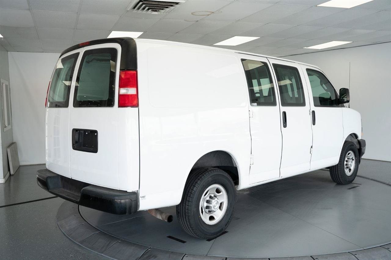 Used 2019 Chevrolet Express 2500 w/ Driver Convenience Package RWD image 11