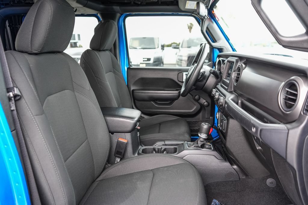 Used 2022 Jeep Gladiator Sport AWD/4WD image 18