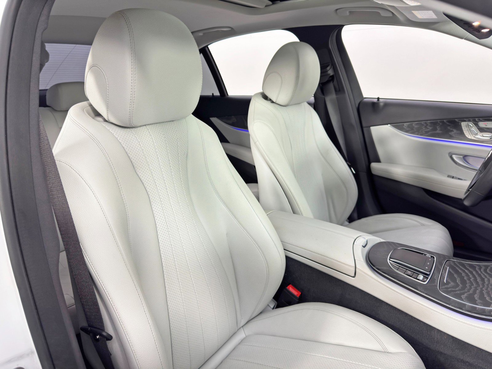 Used 2021 Mercedes-Benz E 350 Sedan w/ Premium Package image 44