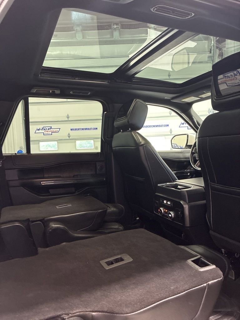 Used 2018 Ford Expedition Max Limited w/ Equipment Group 301A RWD image 45