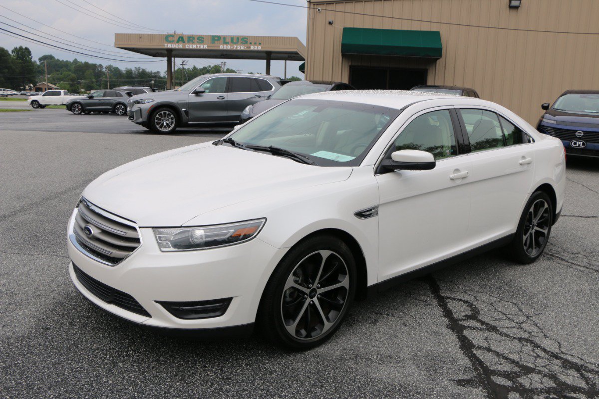 Used 2014 Ford Taurus SEL w/ Equipment Group 201A FWD image 1