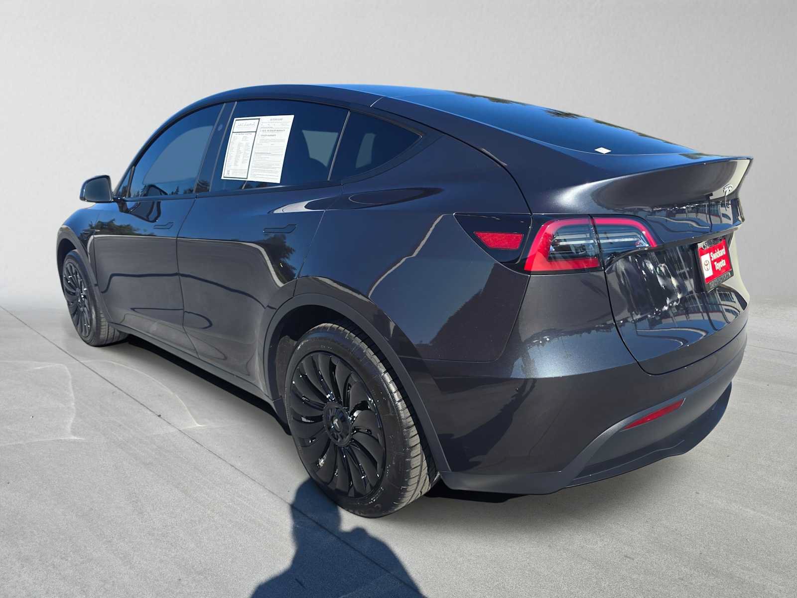 Used 2025 Tesla Model Y Long Range RWD image 5