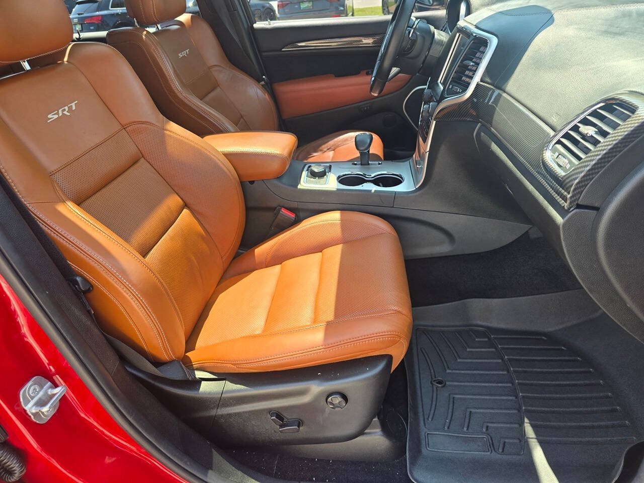 Used 2014 Jeep Grand Cherokee SRT8 w/ Luxury Group II AWD/4WD image 21
