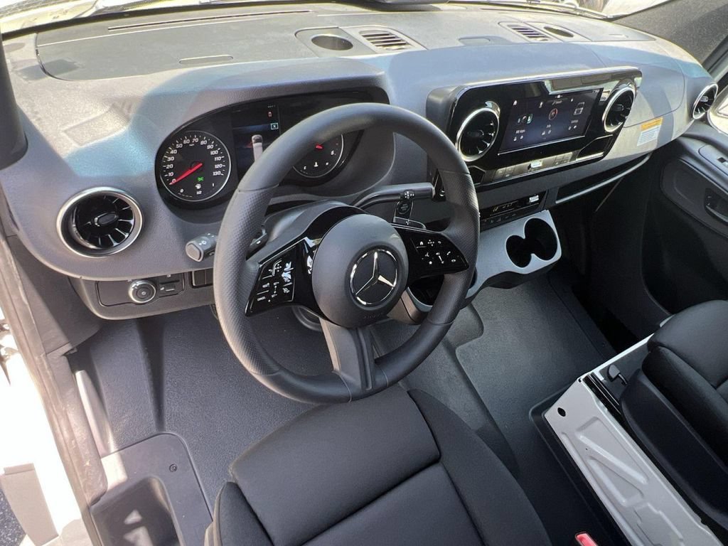 Certified 2025 Mercedes-Benz Sprinter 2500 image 21