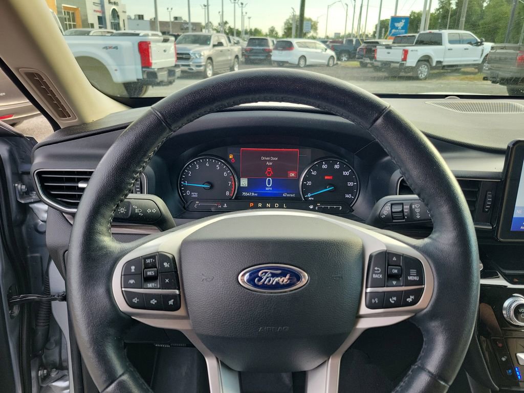Used 2022 Ford Explorer Limited w/ Equipment Group 301A RWD image 21