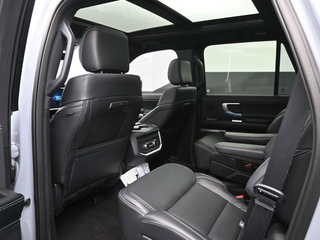 New 2025 Ford Expedition Platinum w/ Stealth Performance Package image 25