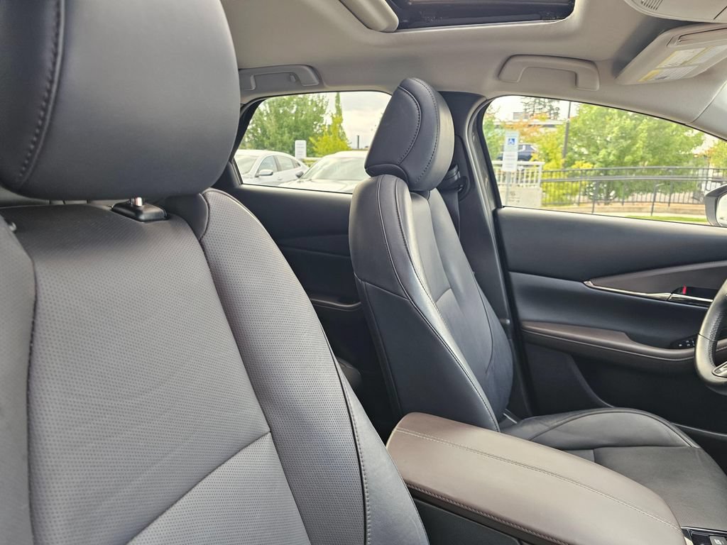 Used 2022 MAZDA CX-30 AWD 2.5 S w/ Premium Package image 46