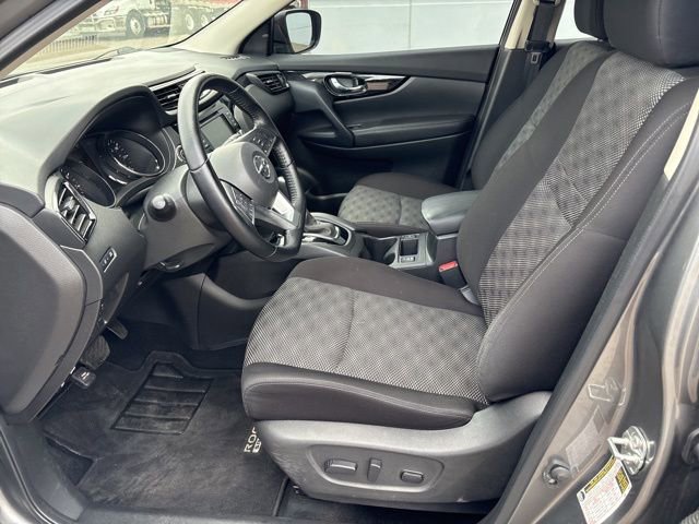 Used 2022 Nissan Rogue Sport SV image 11