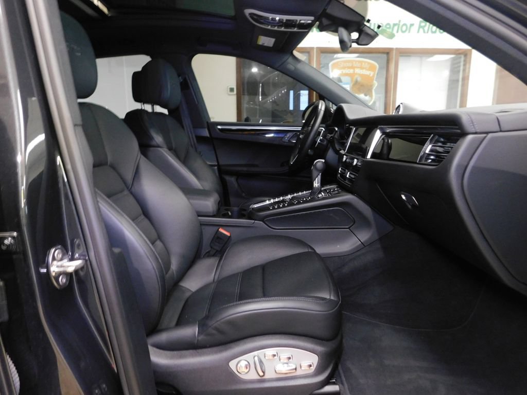 Used 2021 Porsche Macan GTS AWD/4WD image 96
