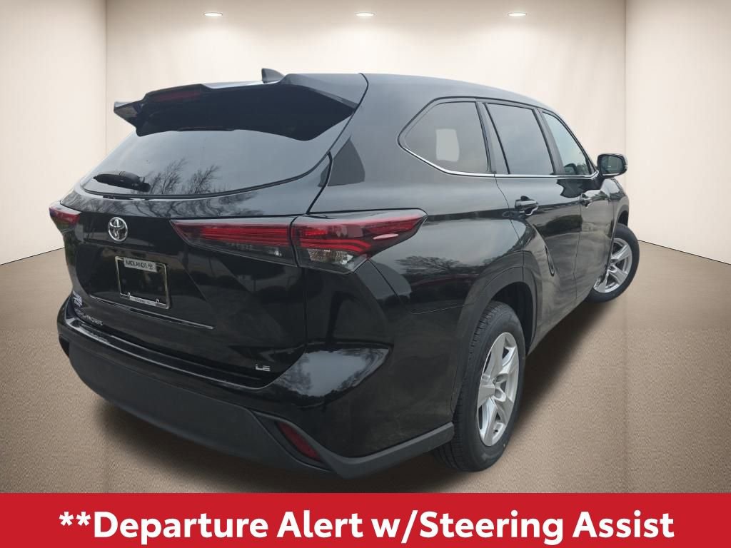 Used 2024 Toyota Highlander LE image 7