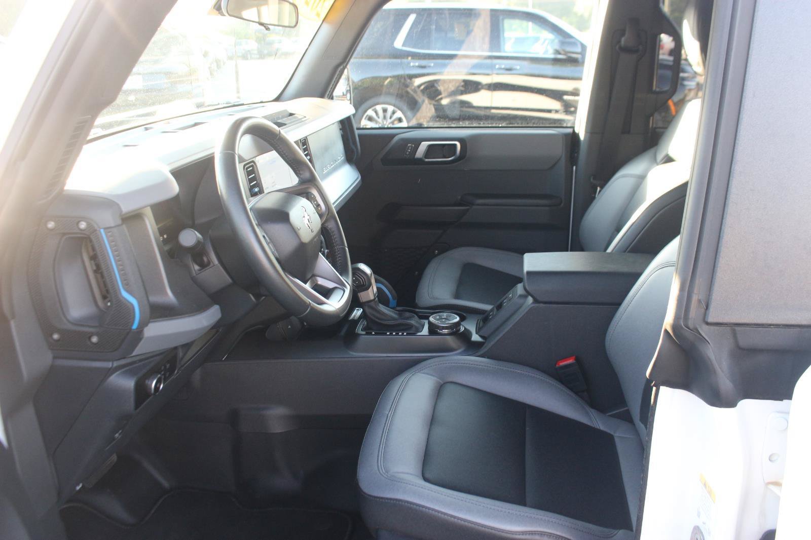 Used 2024 Ford Bronco Black Diamond AWD/4WD image 15