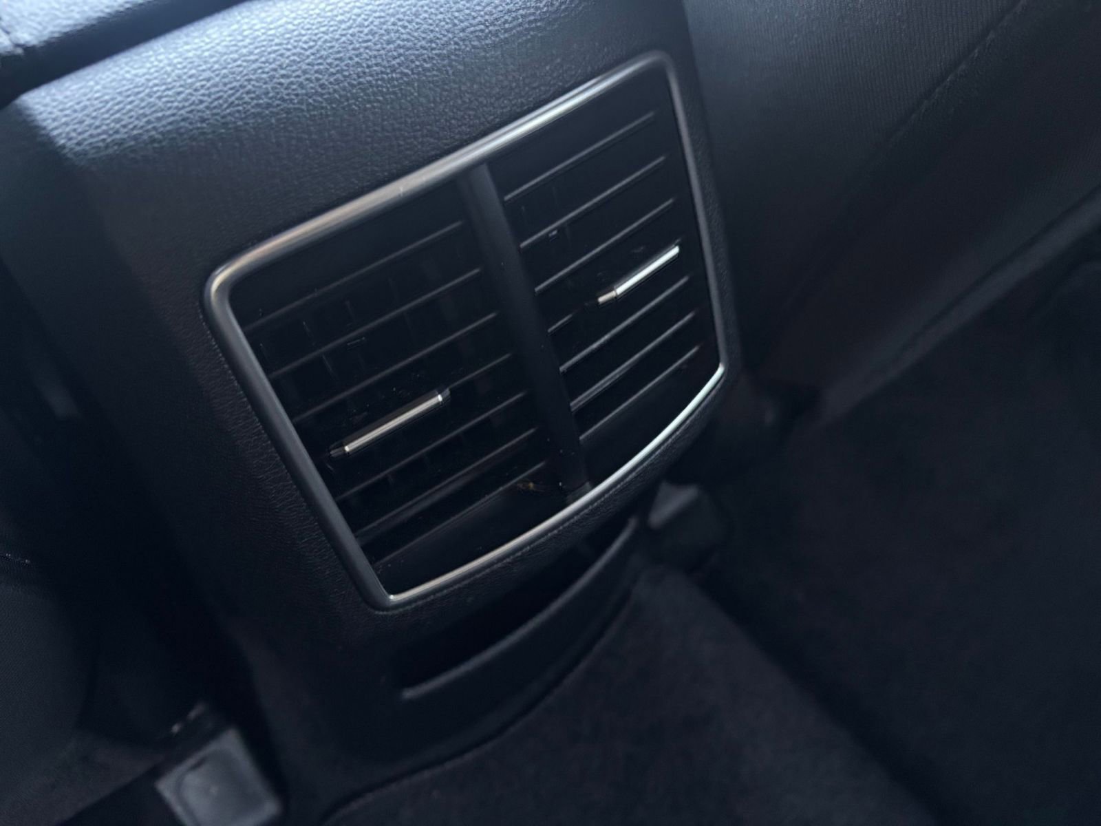 Used 2025 Kia Sportage LX image 22