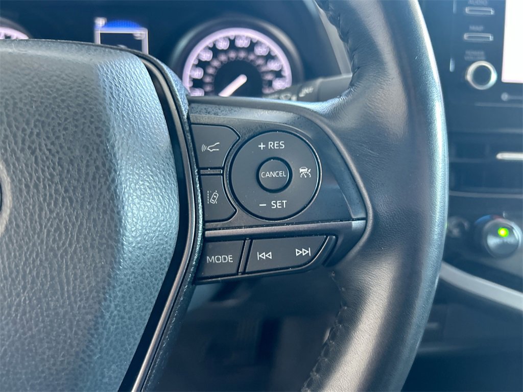 Used 2024 Toyota Camry SE w/ Convenience Package image 19