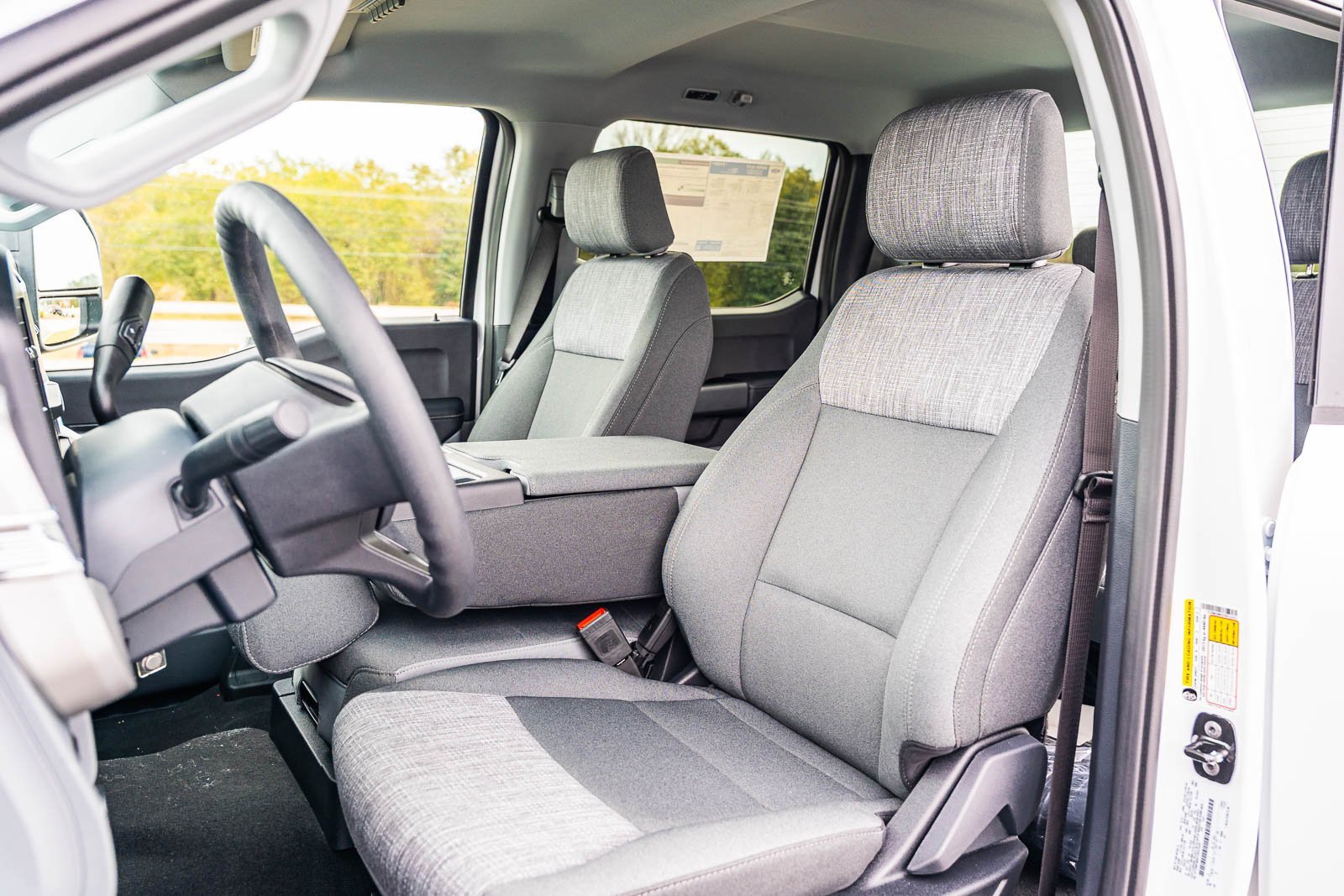 New 2026 Ford F350 XLT w/ FX4 Off-Road Package image 14