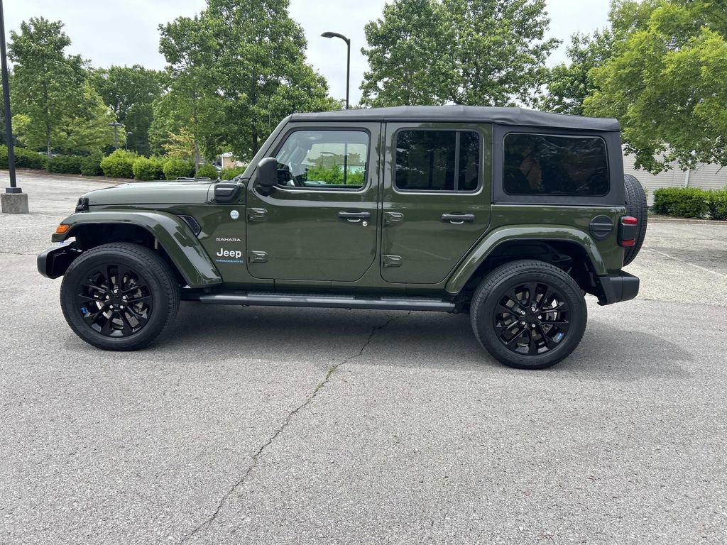 Used 2023 Jeep Wrangler Unlimited Sahara w/ Cold Weather Group AWD/4WD image 4