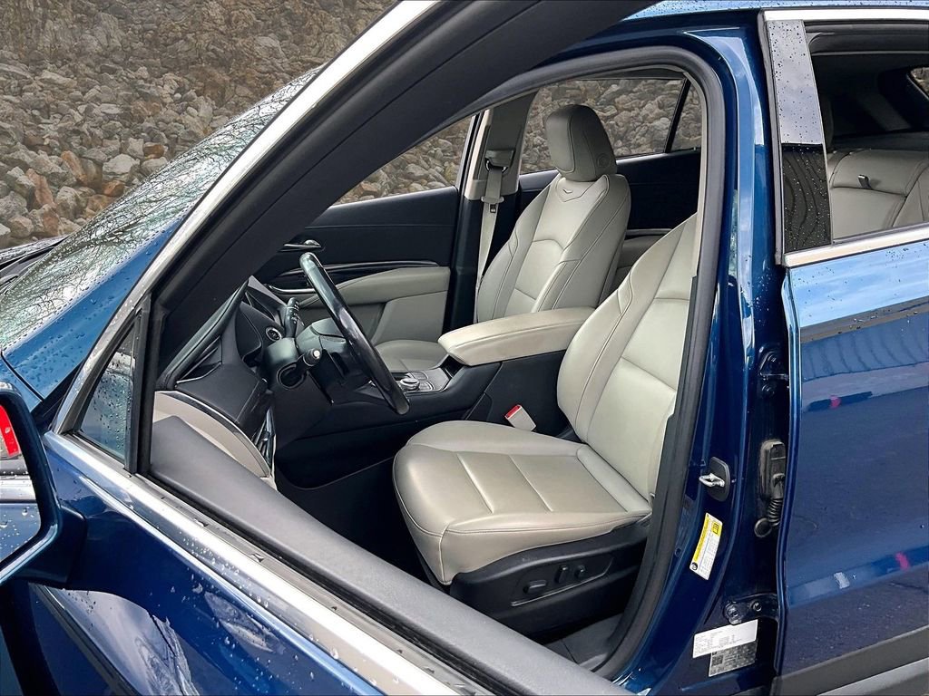 Used 2019 Cadillac XT4 Luxury w/ Trailering Package image 23