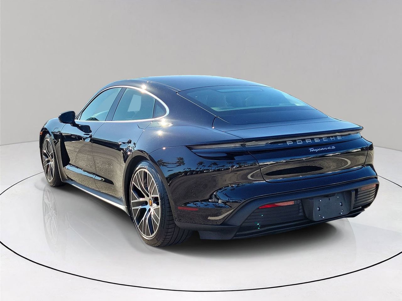 Used 2023 Porsche Taycan 4S image 4