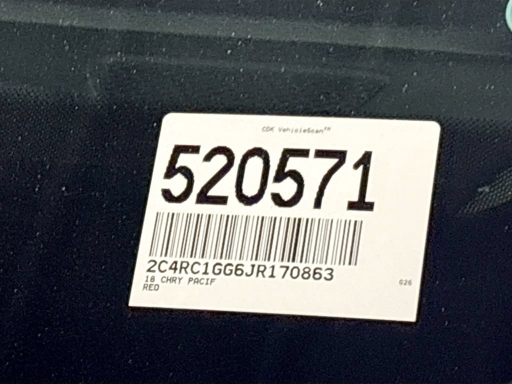 Used 2018 Chrysler Pacifica Limited FWD image 25