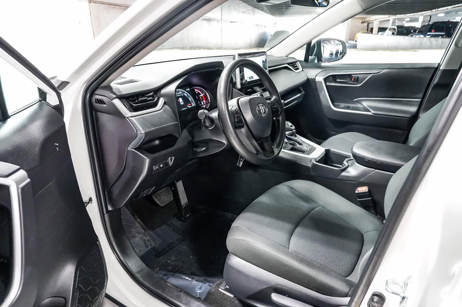 Certified 2025 Toyota RAV4 LE FWD image 18