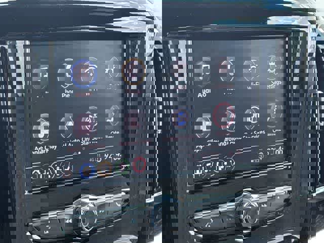 Used 2023 Chevrolet Traverse LS FWD image 29