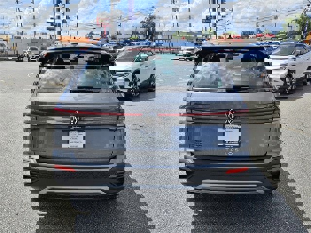 New 2025 Volkswagen Taos S image 10