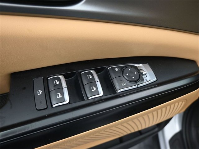 Used 2023 Kia Carnival LX image 13