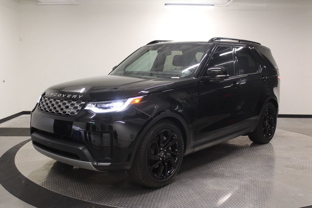 Used 2025 Land Rover Discovery S AWD/4WD image 1