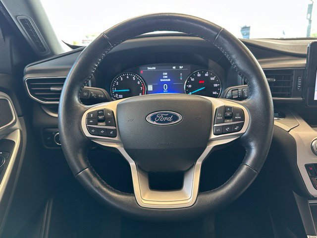 Certified 2023 Ford Explorer XLT w/ Equipment Group 202A AWD/4WD image 9