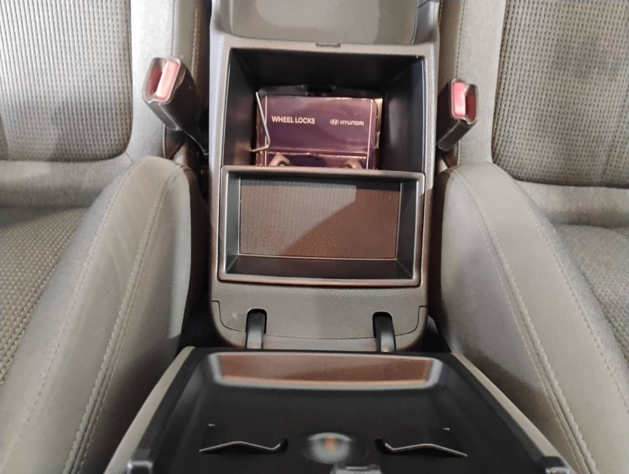 Used 2019 Hyundai Santa Fe SEL FWD image 77