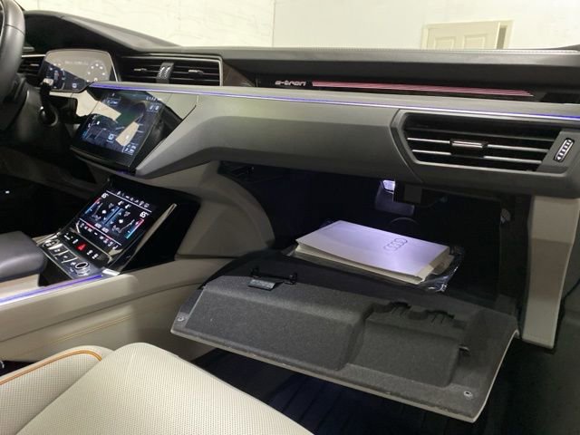 Used 2024 Audi Q8 e-tron Prestige w/ Prestige Package image 91