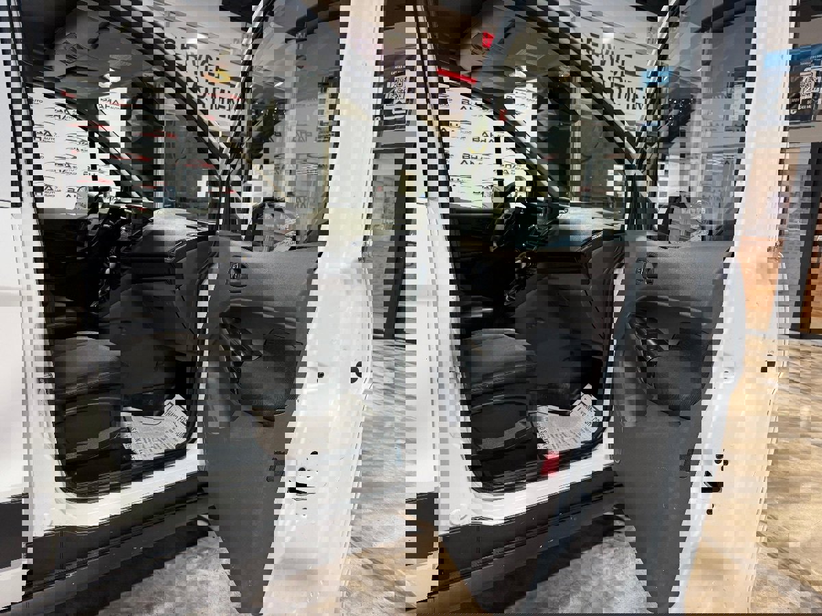 Used 2020 Ford Transit Connect XL image 37