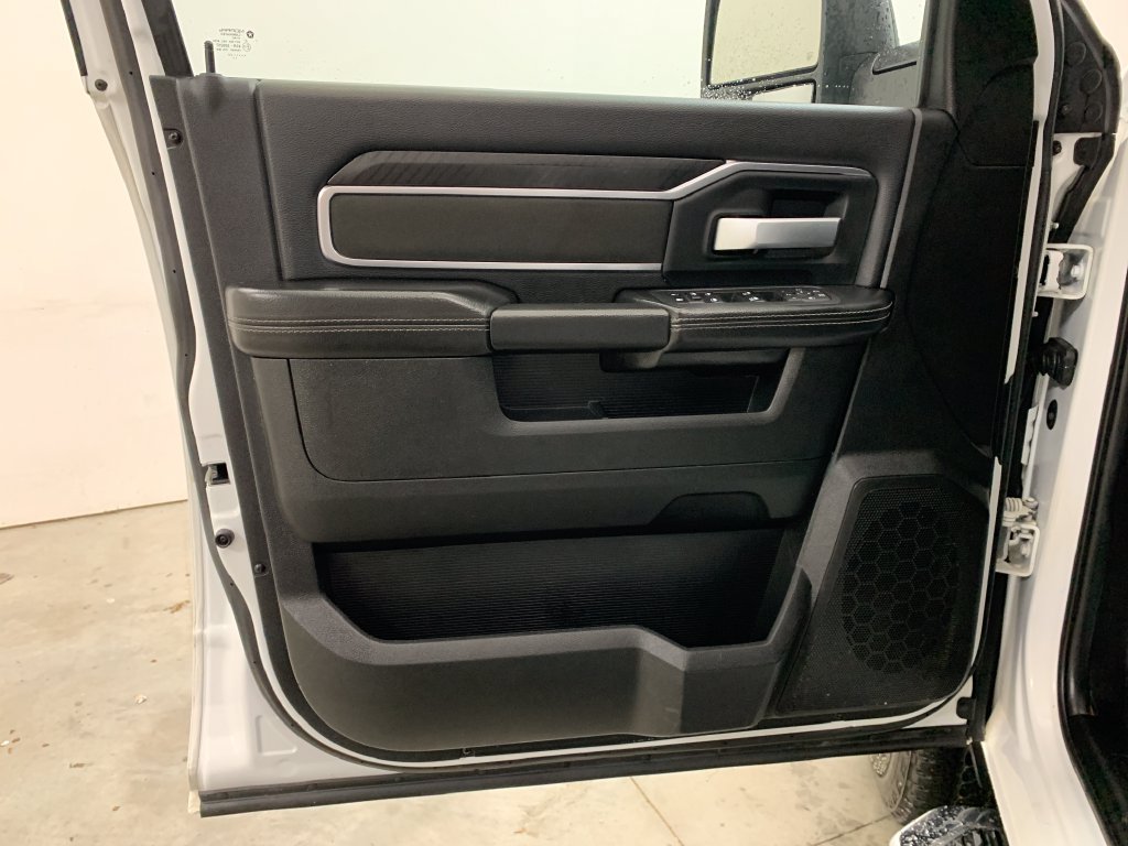 Used 2025 RAM 2500 Big Horn AWD/4WD image 21