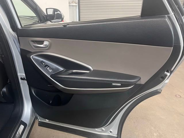 Used 2015 Hyundai Santa Fe GLS w/ Option Group 03 FWD image 15